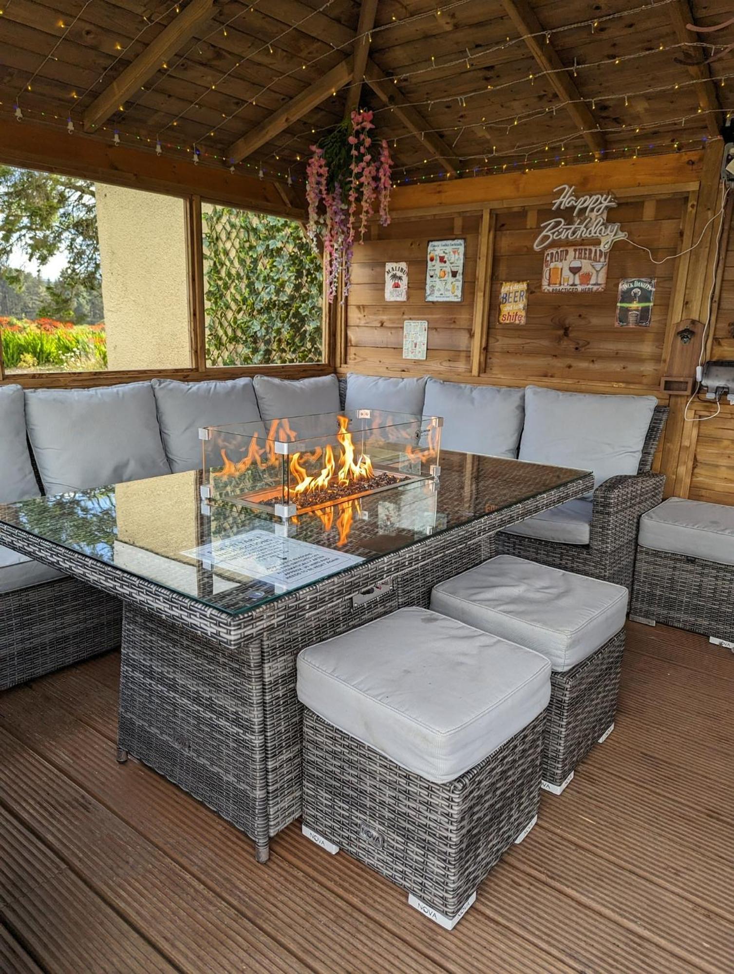 Finn Village "Mountain View Cottage" Private Garden, 9-Seater Hot Tub, Firepit & Pizza Stove Drymen Esterno foto